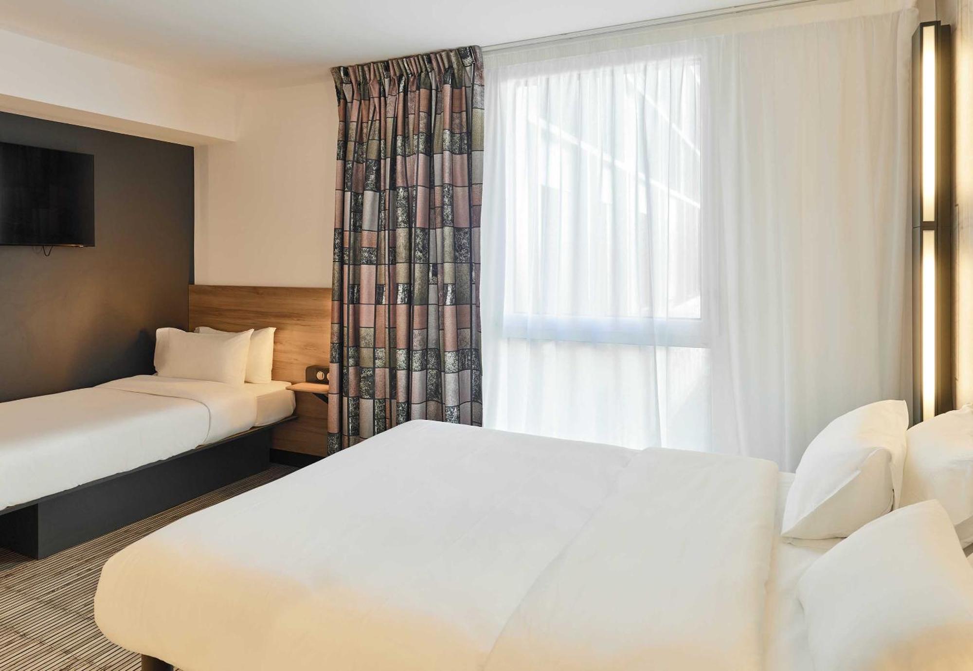 B&B Hotel Marne-La-Vallee Val D'Europe Serris Exterior photo